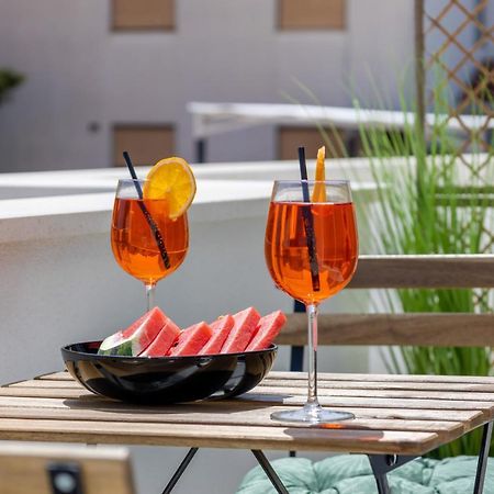 Bonaca Apartments With Terrace And Private Parking Kaštela المظهر الخارجي الصورة